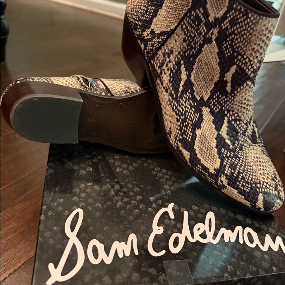 Sam Edelman Women's Ankle Boots - Black and Cream Snake Print